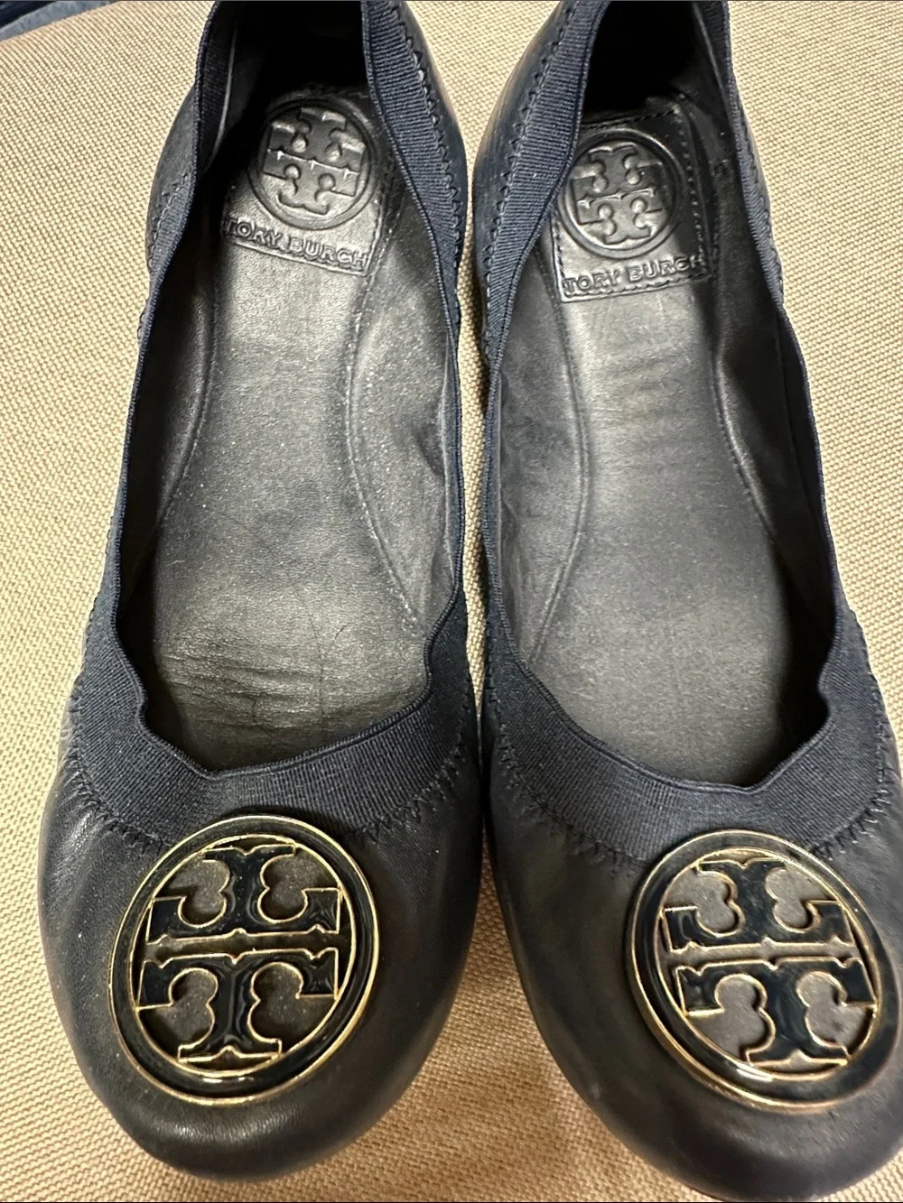 Tory Burch Navy blue Flats with Gold Logo Medallion size 6.5